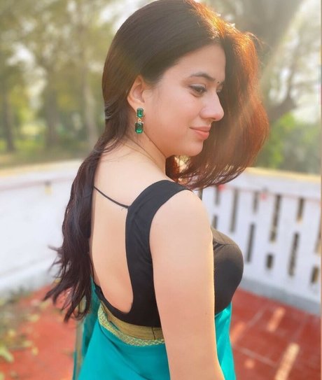 Iwishwithprachi star high quality photo