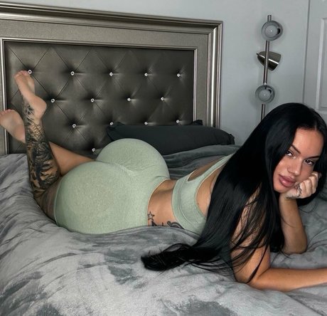 biancatoxic perfect model pictures