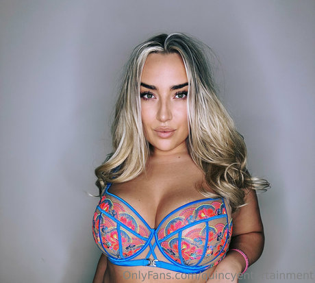 quincyentertainment star xxx pictures