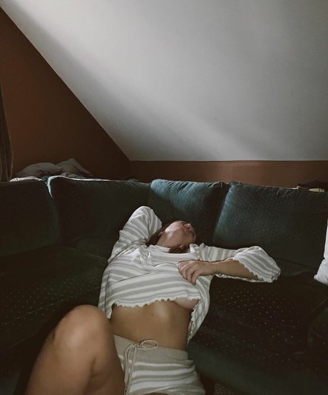 BaaabyC pornstar naked image