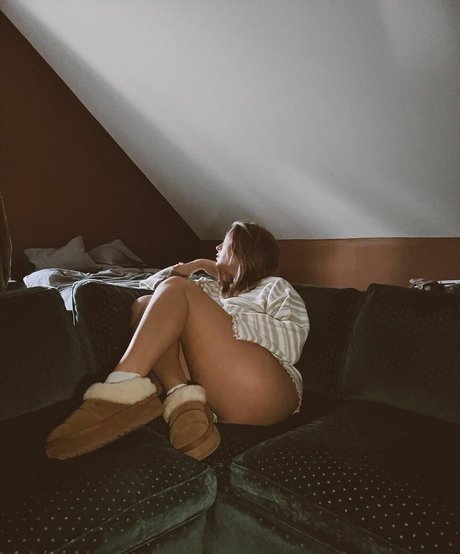 BaaabyC model hd gallery