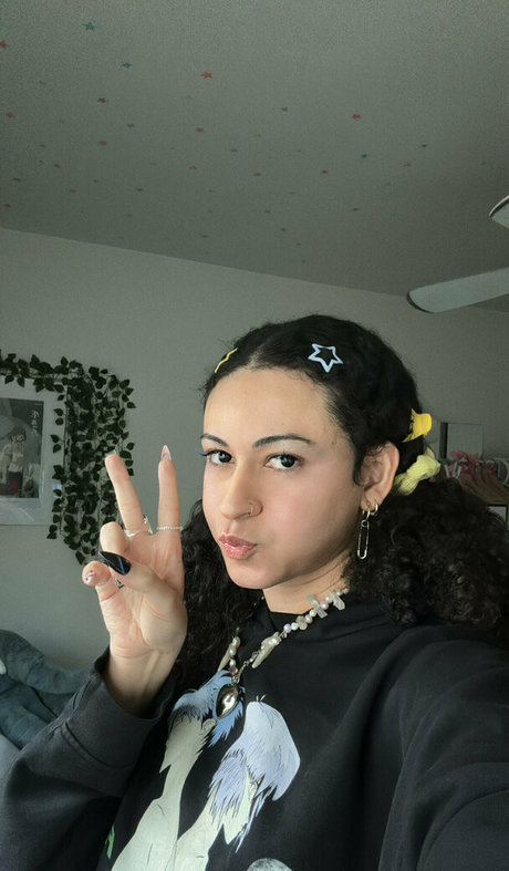 hiiibentley nude actress photo