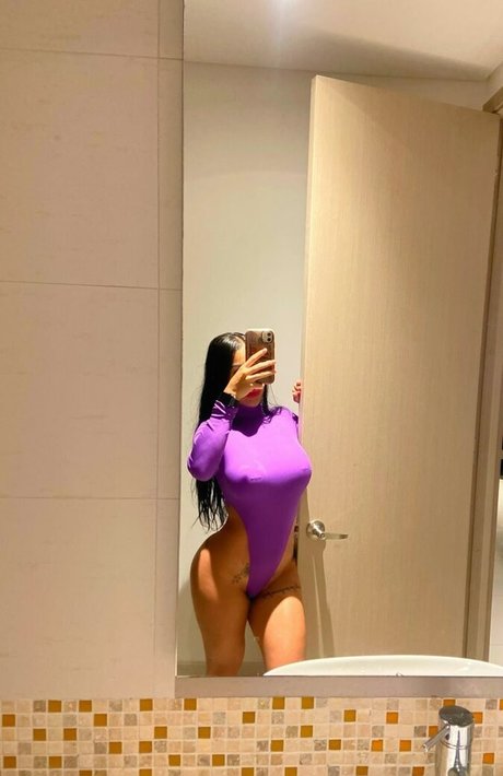 labarbiehot nudes pornstar picture