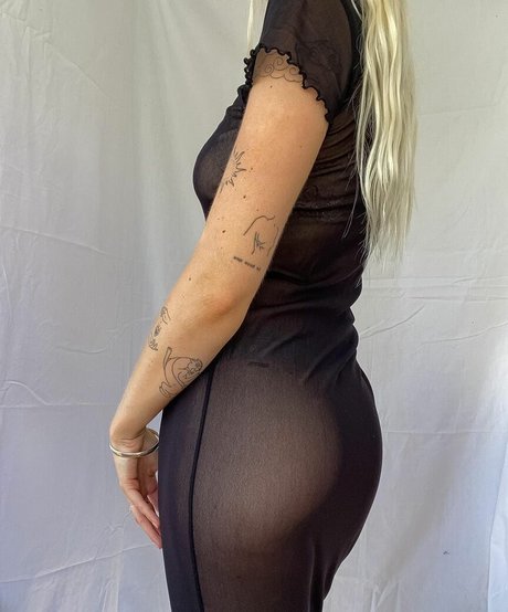 busty onlyfans hot naked picture