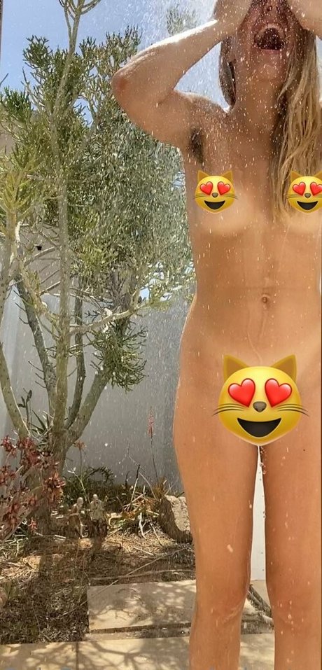 mischa teases erotic actress pic