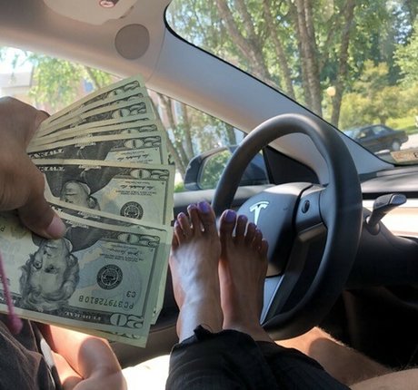 Sinister Simone pornstar art images