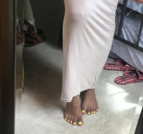 Sinister Simone star erotic galleries