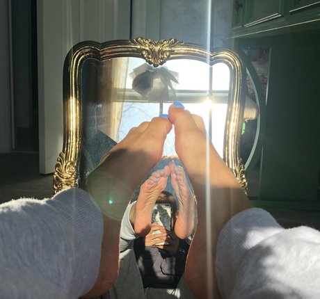 Sinister Simone actress archive