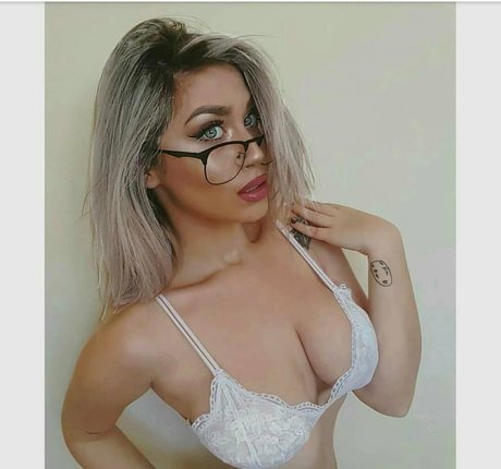 Hoshen Vera Bar actress image