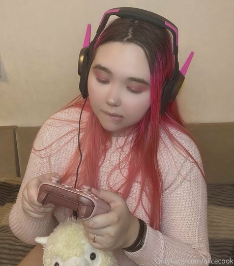 alicecook nude pornstar picture