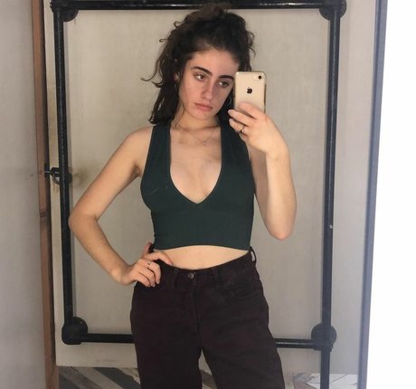 Rachel Sennott star free image