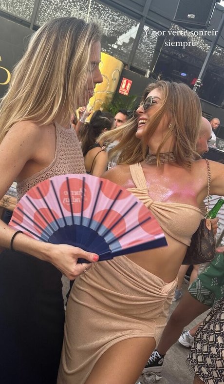 lauramedinarb model adult pic