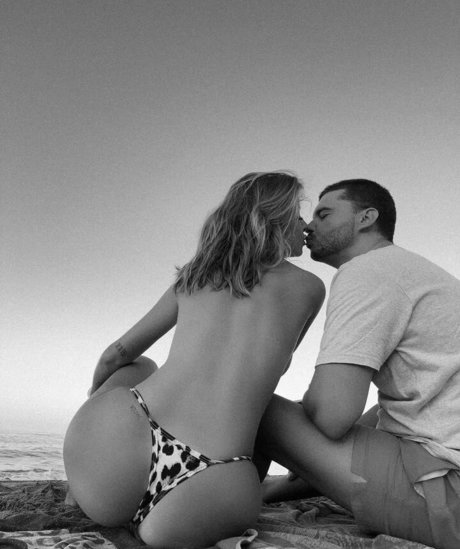 lauramedinarb star pornographic image