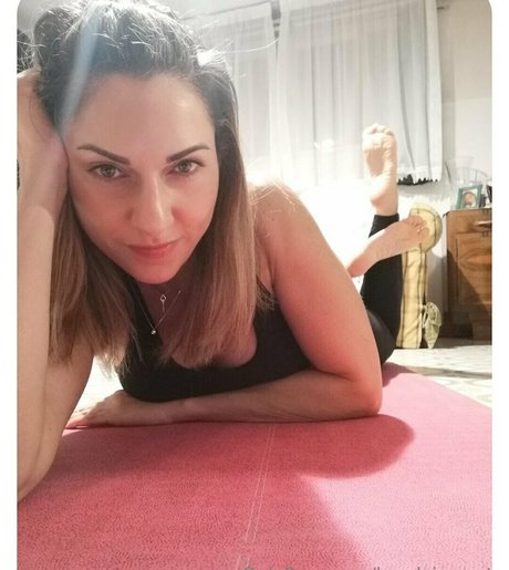 lapulvisecrets model xxx pic