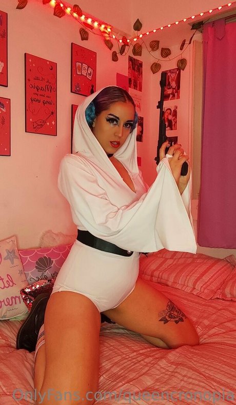 queencronopia beautiful actress galleries