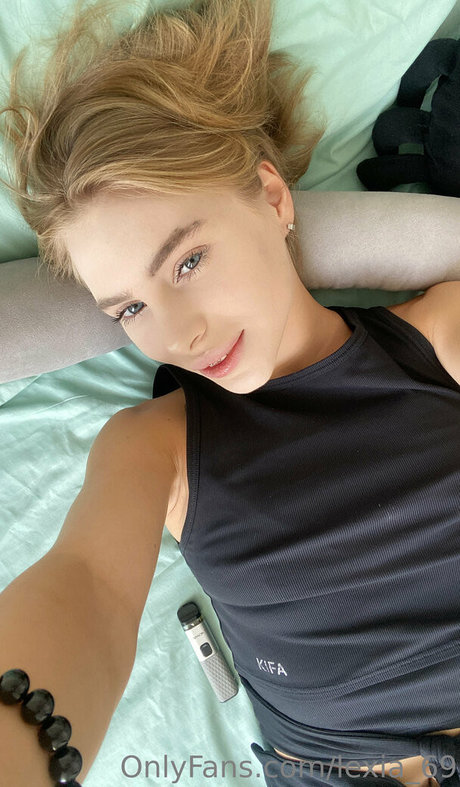 lexia 69 pretty actress photo