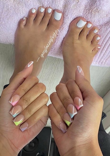 herfeetonfleek_ star erotic image