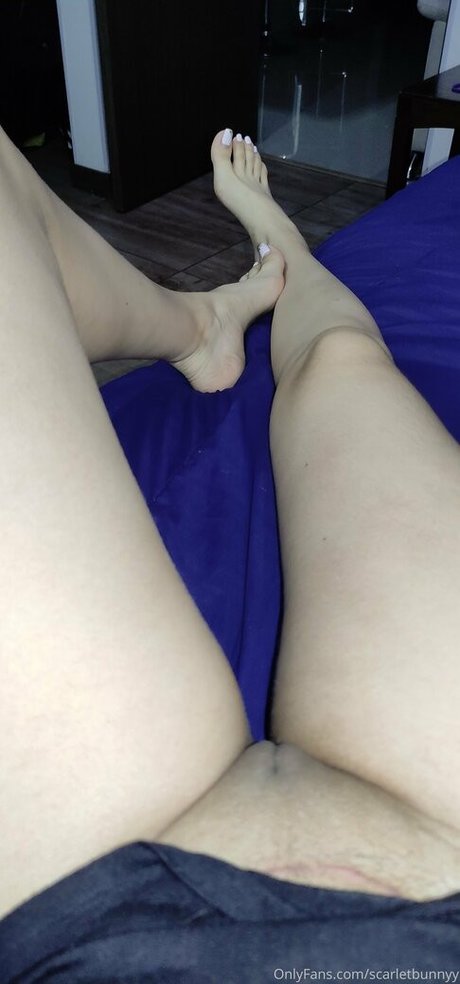 scarletbunnyy high quality model pic