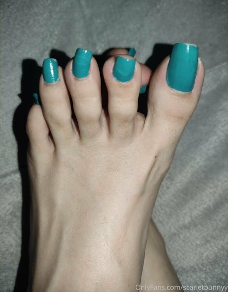 scarletbunnyy model xxx picture