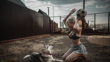 Wolffix sex model picture