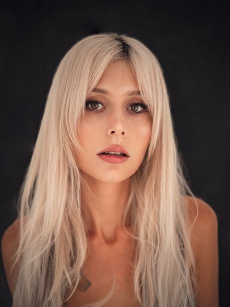 Wolffix model sexy gallery