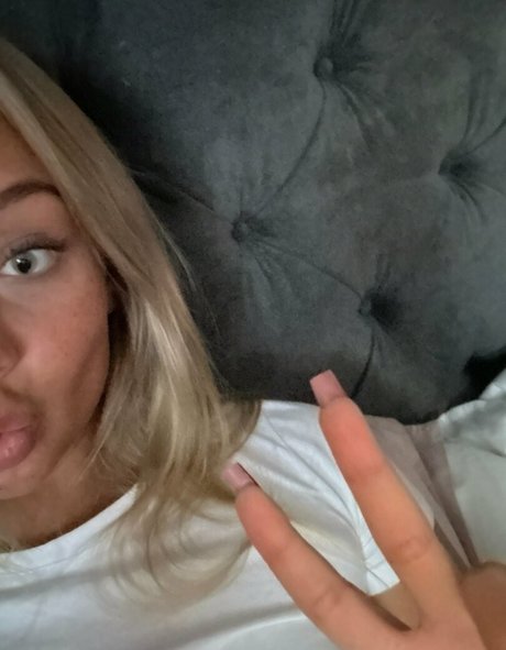 isabellex04 nudes star pics