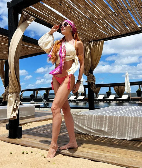 Julianne Trevisol star adult pics