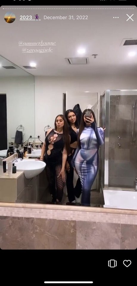 Paris saraa beautiful pornstar img