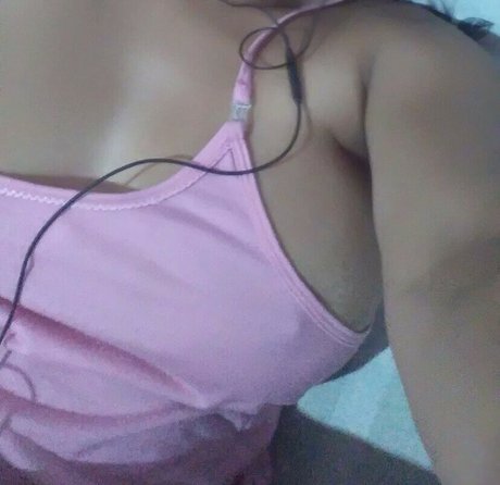 Liima kamylla model top photo