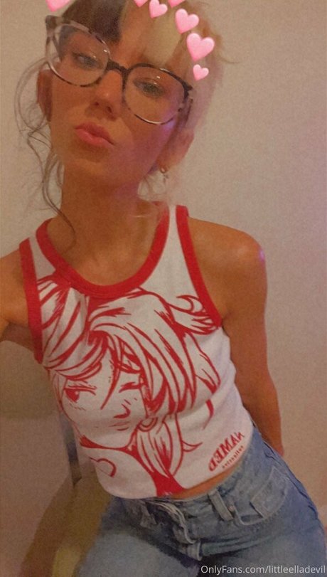 elladevilfree star beautiful pics