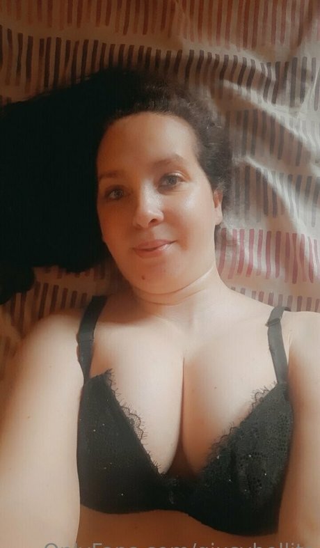 only queen84 naked star image