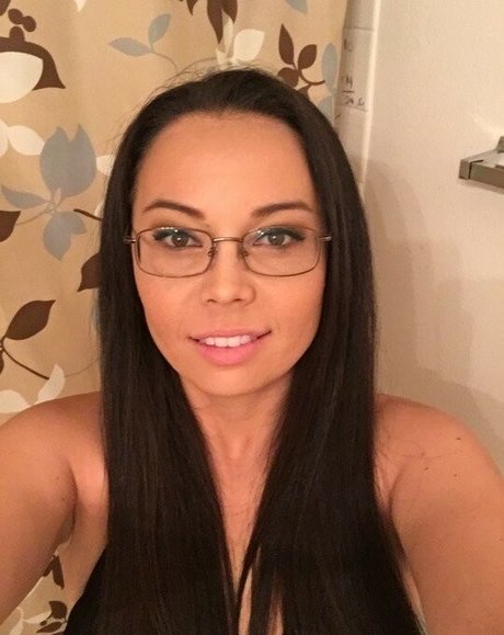 Molly Songbird star perfect gallery