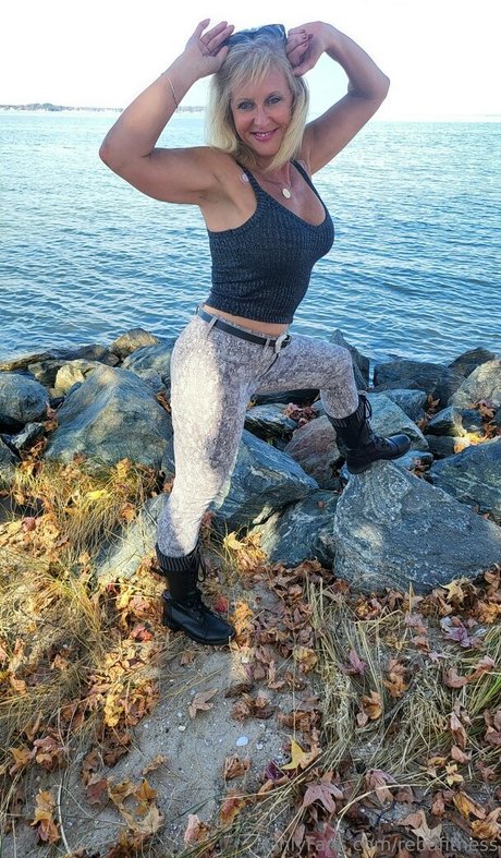 rebafitness star porn galleries