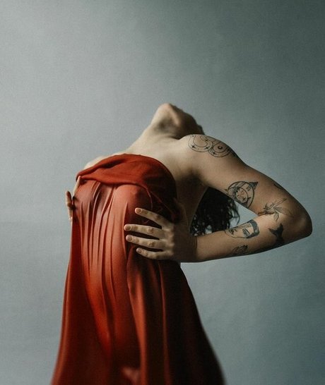 SonyaLekler sexy actress picture