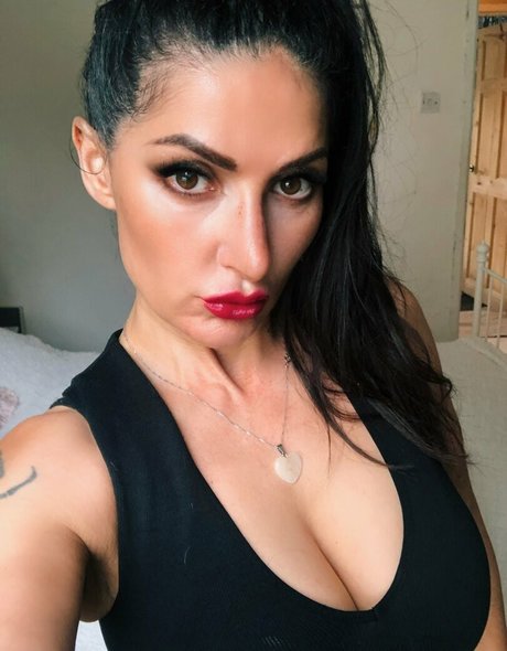 Hottash33 pornstar art image