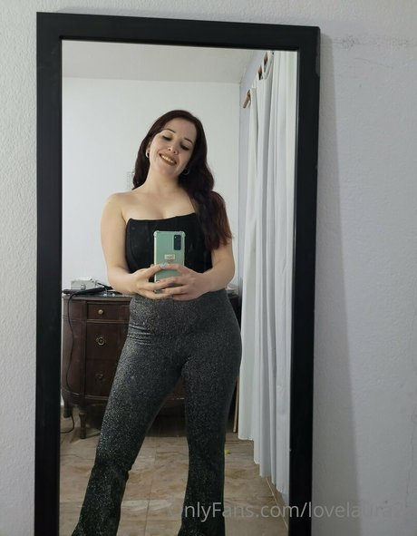 lovelaura22 model exclusive pics