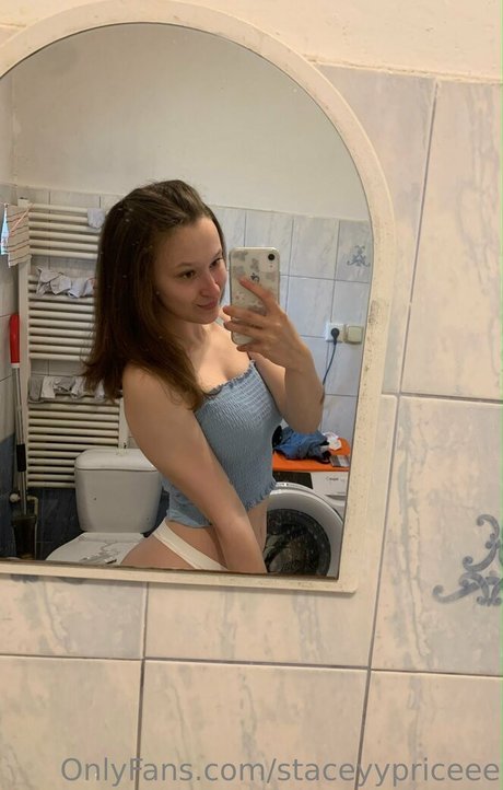 staceyypriceee best model image