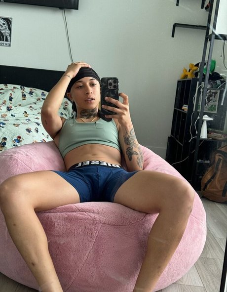 Sixtyb1 model nudes pic