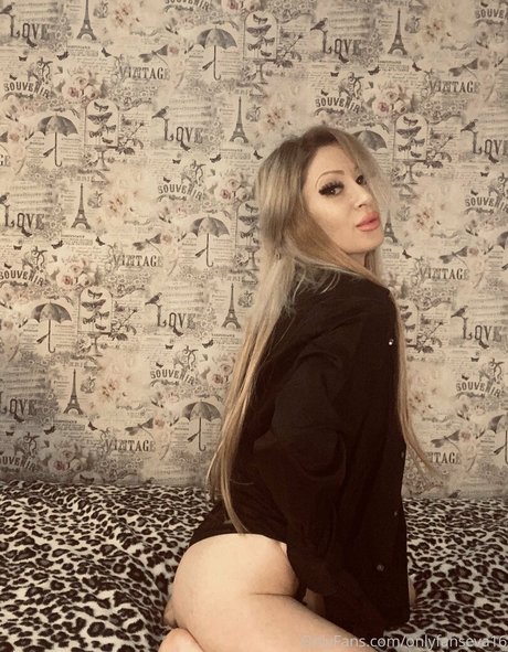 evavixenfree perfect pornstar image