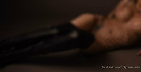 evavixenfree pornstar high quality photos