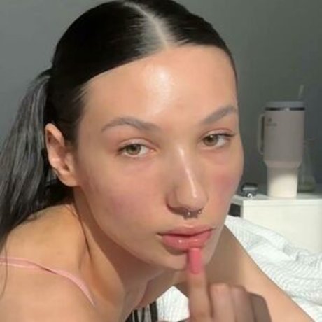 Sabrinasnoww model nice photo