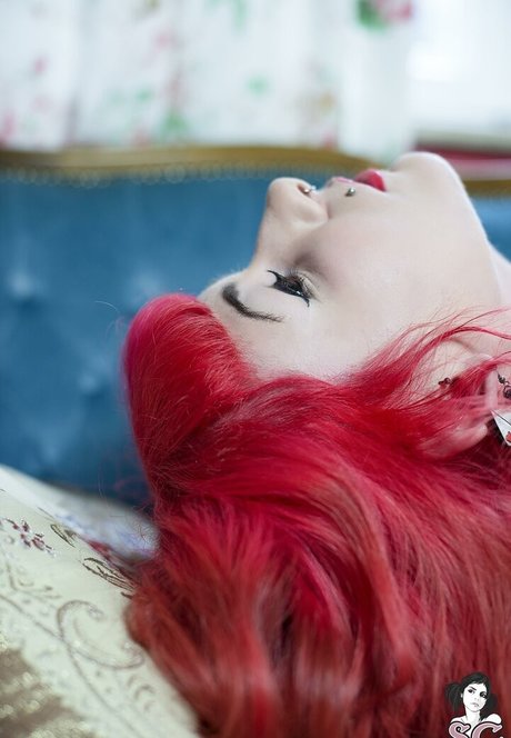 _karmina_ pornstar hot image