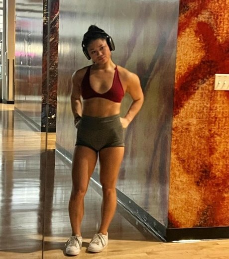 Sweetestkiwi sexy pornstar picture