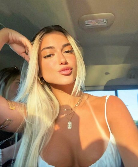 Pietra Cupello star high quality pictures