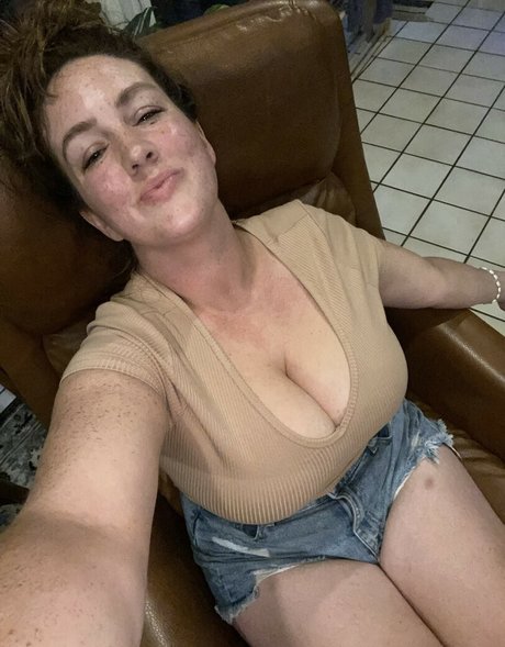 Dairy Queen model pic