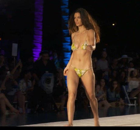 Kate De Paz hd model image