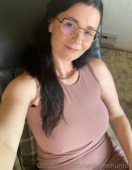 sadiethehunter xxx model pictures