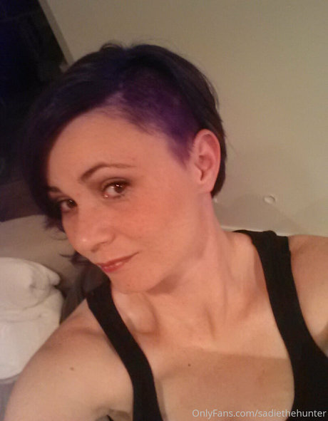 sadiethehunter pornstar hot pics