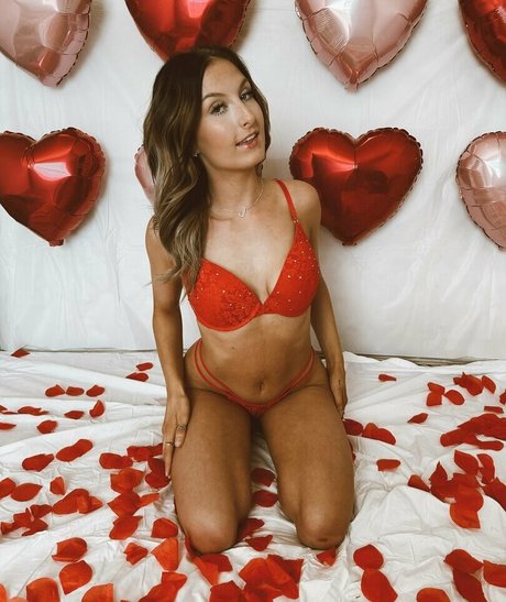 PlaymateSashaVIP star pictures