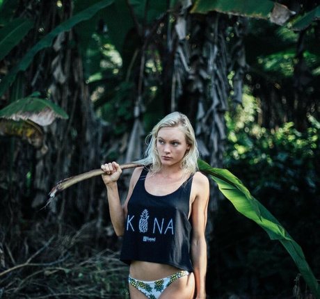 Katie Pentz exclusive actress images